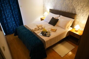 Ferienwohnungen mit Pool für Familien Kali, Ugljan - 14116