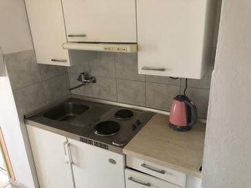 Family-friendly apartments with swimming pool Kali, Ugljan - 14116