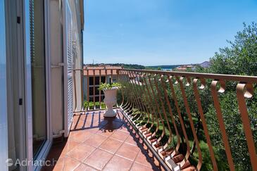 Lejlighedens parkeringsplads Rab - 14120