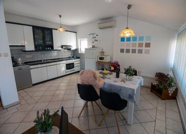 Apartmaji s parkingom Supetarska Draga - Donja, Rab - 14152 Adriatic.hr