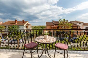 Apartments with parking space Rovinj - 14153