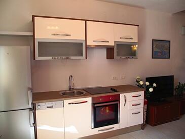 Apartamenty z basenem Preko, Ugljan - 14163
