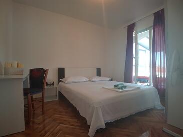 Apartments by the sea Marina, Trogir - 14191