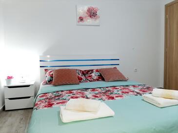 Apartmaji s parkingom Vrsi, Zadar - 14211