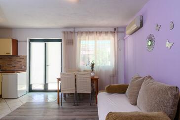 Апартаменты с парковкой Марина - Marina, Трогир - Trogir - 14258