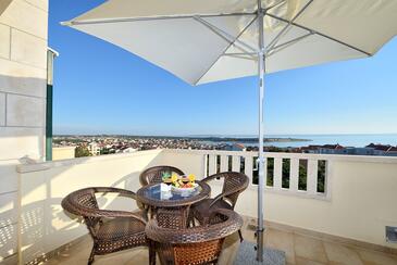 Apartmaji z bazenom za družine z otroci Novalja, Pag - 14274