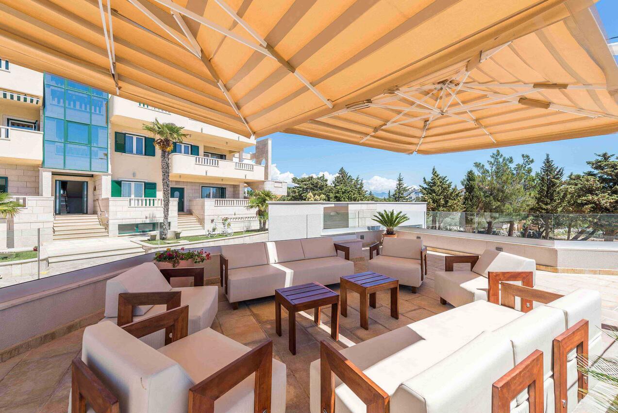 Ferienwohnungen mit Pool für Familien Novalja, Pag - 14274