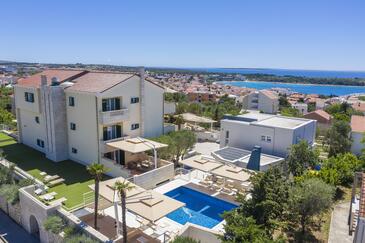 Novalja, Pag, Objekt 14274 - Apartmaji s peščeno plažo.