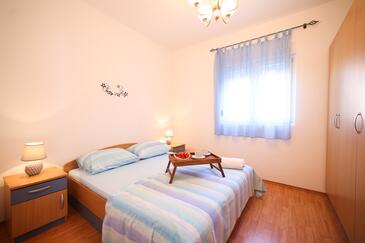 Ferienwohnungen am Meer Bibinje, Zadar - 14280