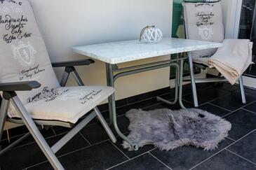 Apartments by the sea Povljana, Pag - 14281