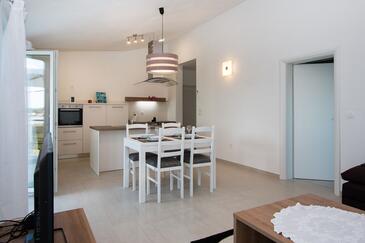 Family-friendly apartments with swimming pool Verunić (Dugi otok) - 14286