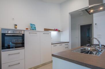 Ferienwohnungen mit Pool für Familien Verunic, Dugi otok - 14286