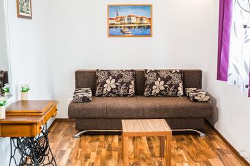 Ház családok részére medencével Dvornica, Rogoznica - 14300