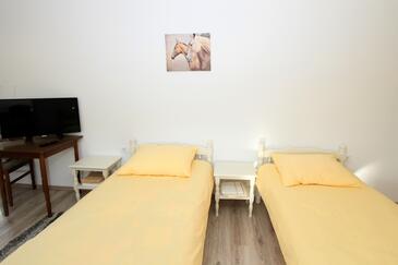 Apartments with parking space Čovići, Velebit - 14302