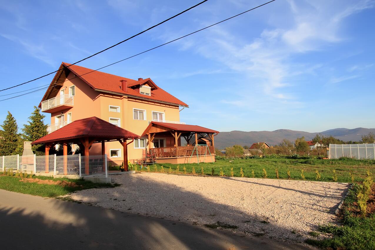 Apartments with a parking space Čovići, Velebit - 14302