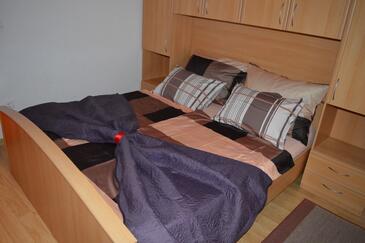 Family-friendly apartments with swimming pool Cove Ljubljeva, Trogir - 14314