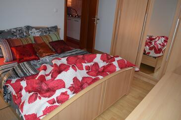 Apartmaji z bazenom za družine z otroci Zaliv Ljubljeva, Trogir - 14314
