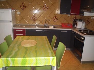 Apartamentos con piscina adecuados para familias con niños Bahía Ljubljeva, Trogir - 14314