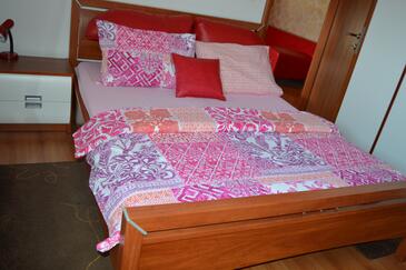 Appartamenti con piscina per famiglie Baia Ljubljeva, Traù - Trogir - 14314