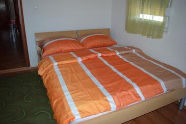 Appartamenti con piscina per famiglie Baia Ljubljeva, Traù - Trogir - 14314