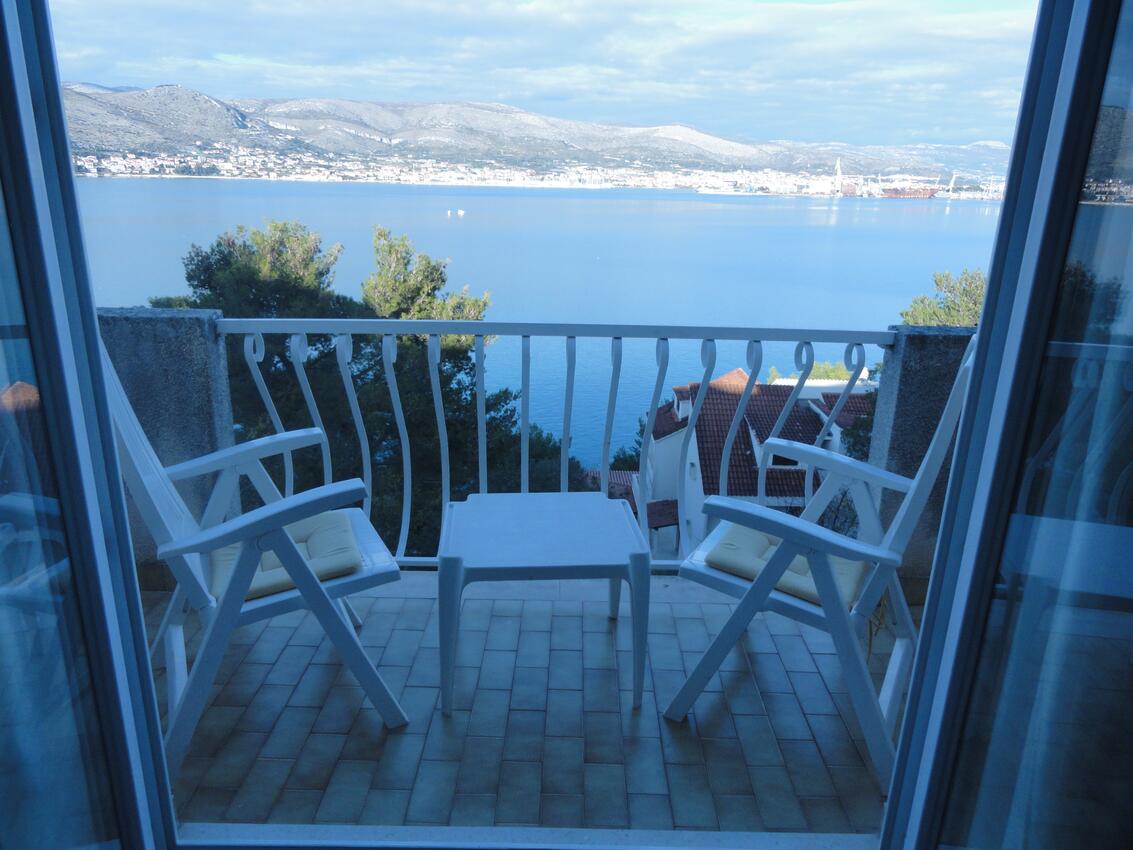 Casa pentru familii cu piscină lângă mare Okrug Donji, Ciovo - 14348