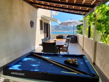 Seaside family friendly house with a swimming pool Okrug Donji, Čiovo - 14348