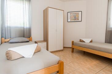 Apartmani uz more Vodice - 14372