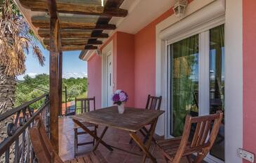 Family-friendly apartments with swimming pool Fratrici, Umag - 14384