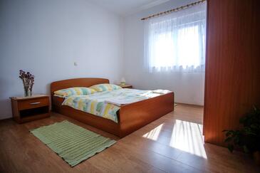 Apartamentos con parking Barbat, Rab - 14390