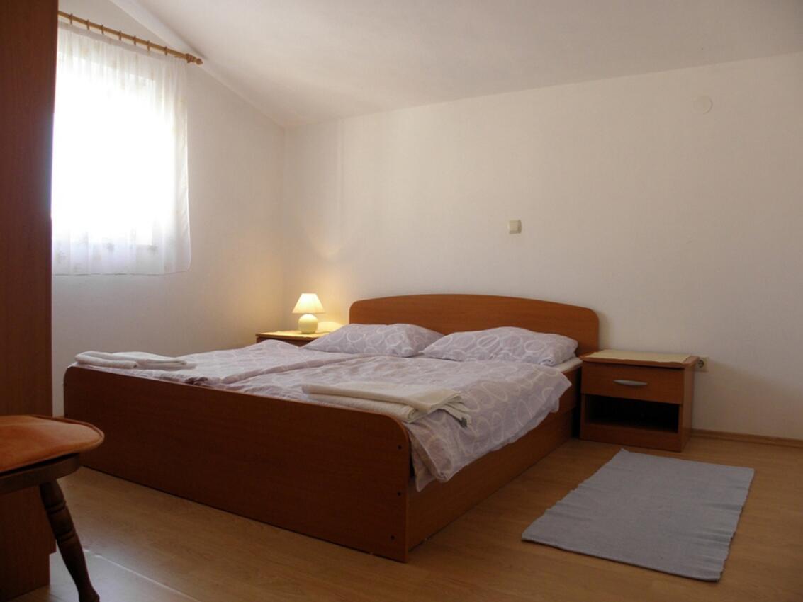 Apartments with parking space Barbat, Rab - 14390