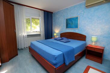 Apartmaji s parkingom Banjole, Pula - 14391