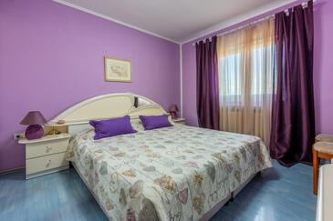 Apartmaji s parkingom Banjole, Pula - 14391