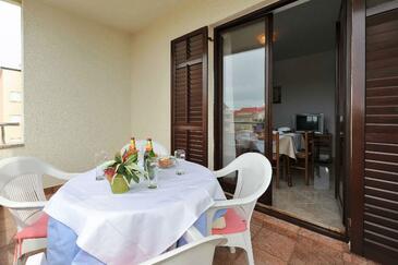 Appartamenti con piscina per famiglie Novaglia - Novalja, Pago - Pag - 14394