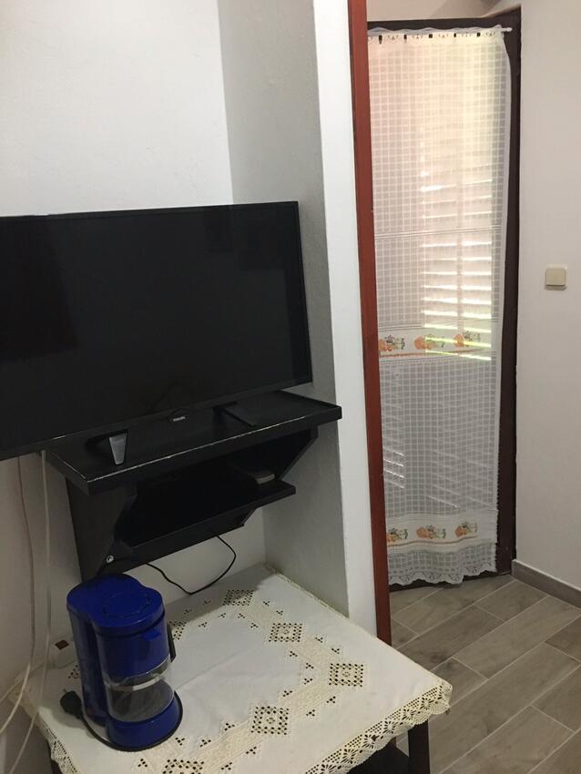A-14406-a - Alloggi privati - Appartamenti accanto al mare San Cassiano - Sukošan, Zara - Zadar
