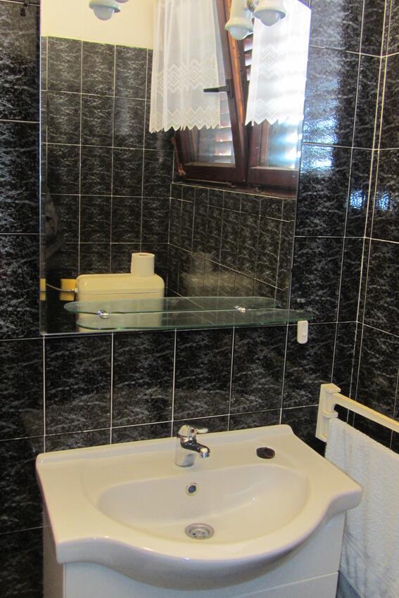 AS-14406-a - Alloggi privati - Appartamenti accanto al mare San Cassiano - Sukošan, Zara - Zadar