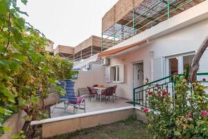 Апартаменты с парковкой Омиш - Omiš - 14422