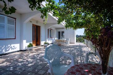 Apartmani s parkingom Barbat, Rab - 14431