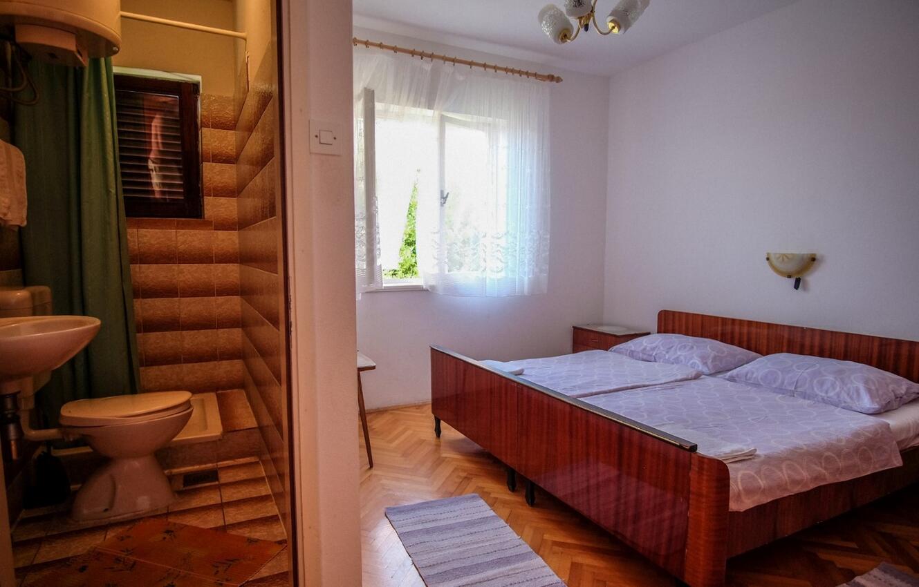 Leiligheter med parkering Barbat, Rab - 14431