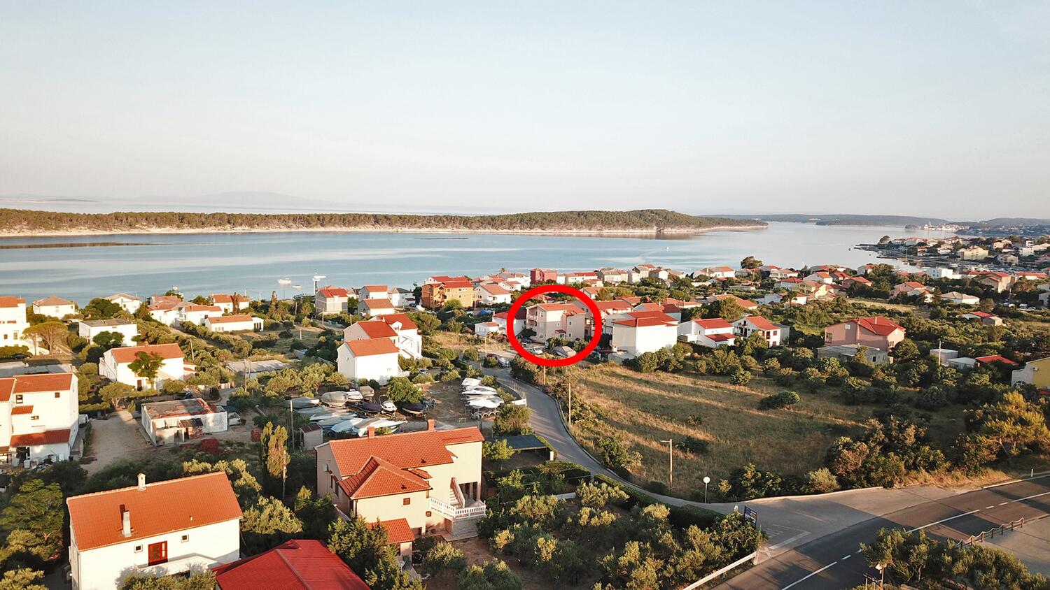 Apartmani s parkingom Barbat, Rab - 14431