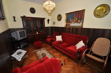 Ferienhaus am Meer Sumpetar, Omis - 14456