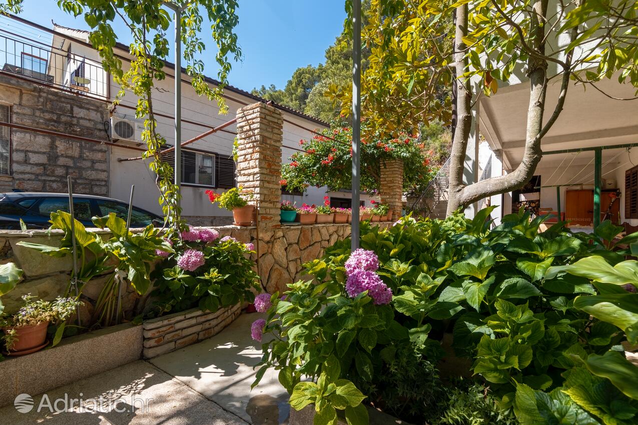 Courtyard - Apartments by the sea Cove Vela Stiniva, Hvar