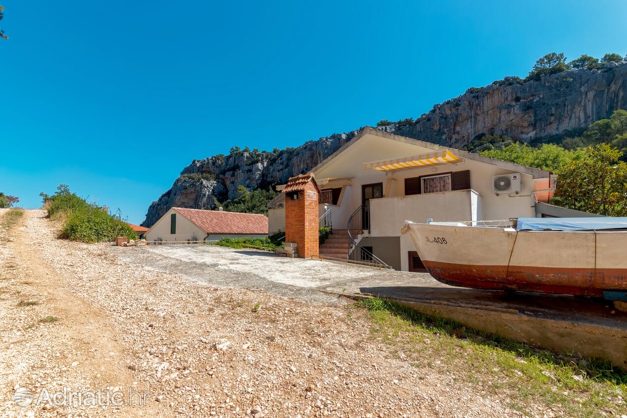 Parking lot - Apartments by the sea Cove Vela Stiniva, Hvar