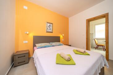 Apartamente lângă mare Barbat, Rab - 14512