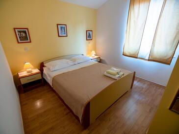 Leiligheter ved sjøen Rab - 14515