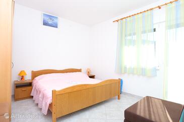 Apartments by the sea Slatine, Čiovo - 14541