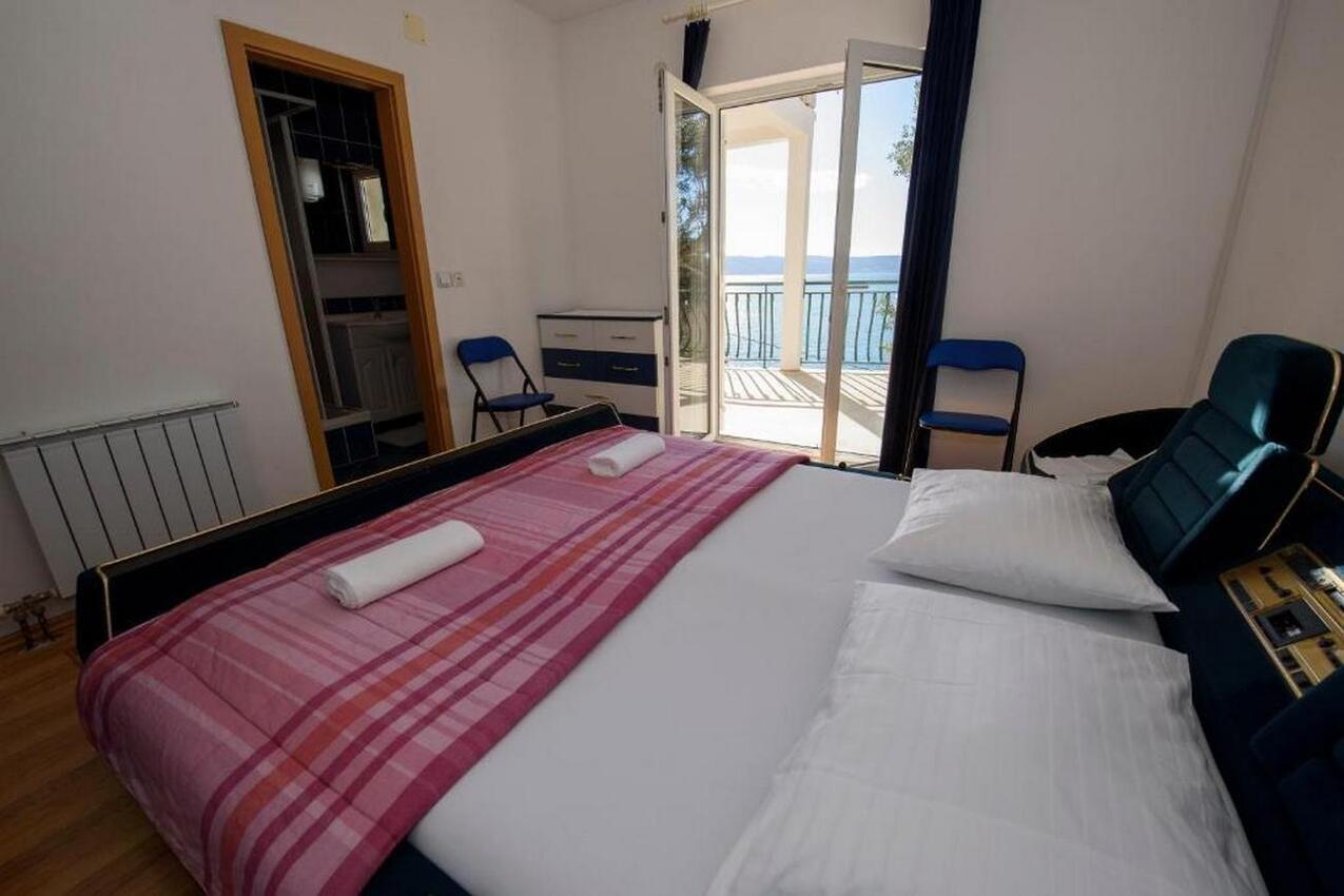 A-14555-a - Alloggi privati - Appartamenti accanto al mare Suhi Potok, Almissa - Omiš