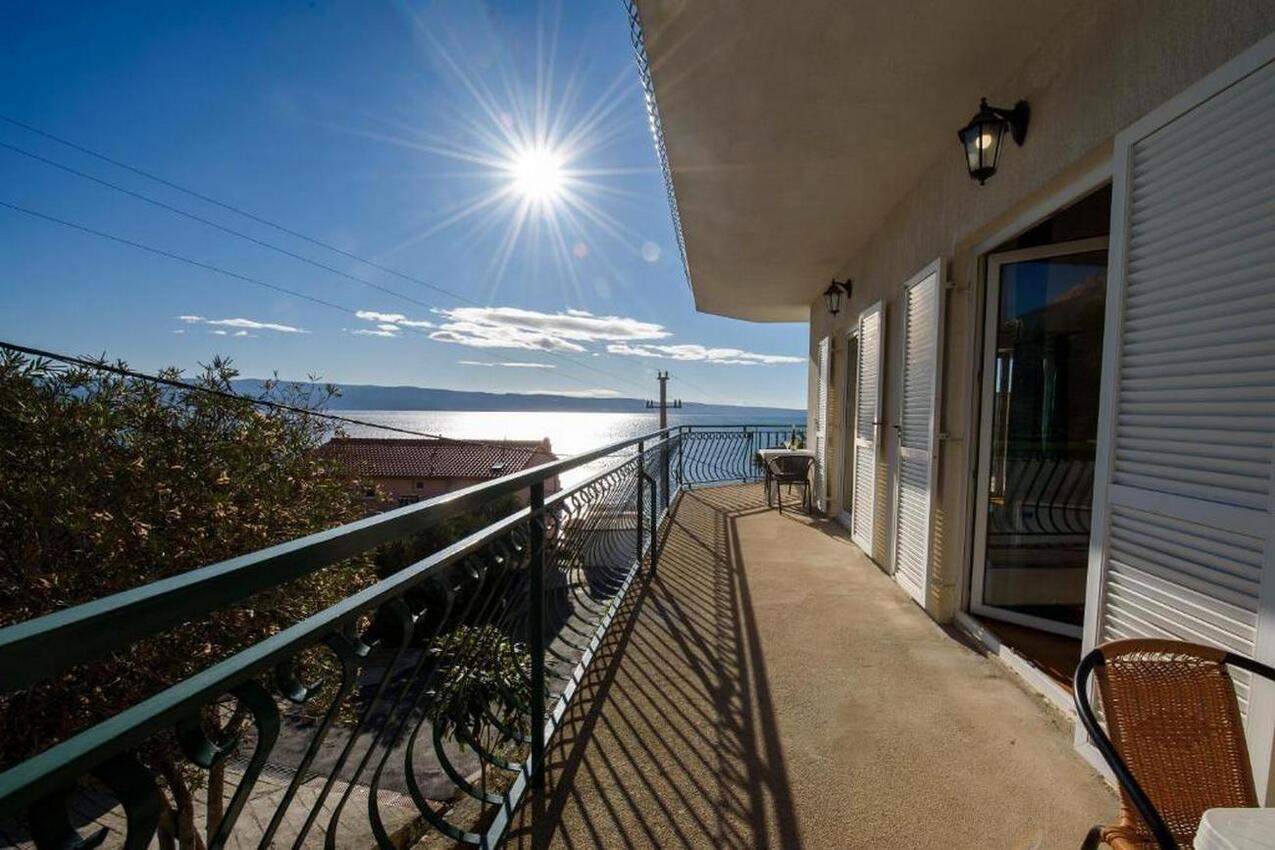 A-14555-a - Alloggi privati - Appartamenti accanto al mare Suhi Potok, Almissa - Omiš