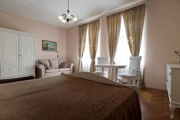 Apartment with terrace Pula, Istria