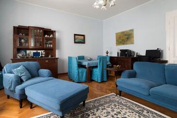 Apartment with terrace Pula, Istria