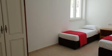 Apartments by the sea Bilo, Primošten - 14601